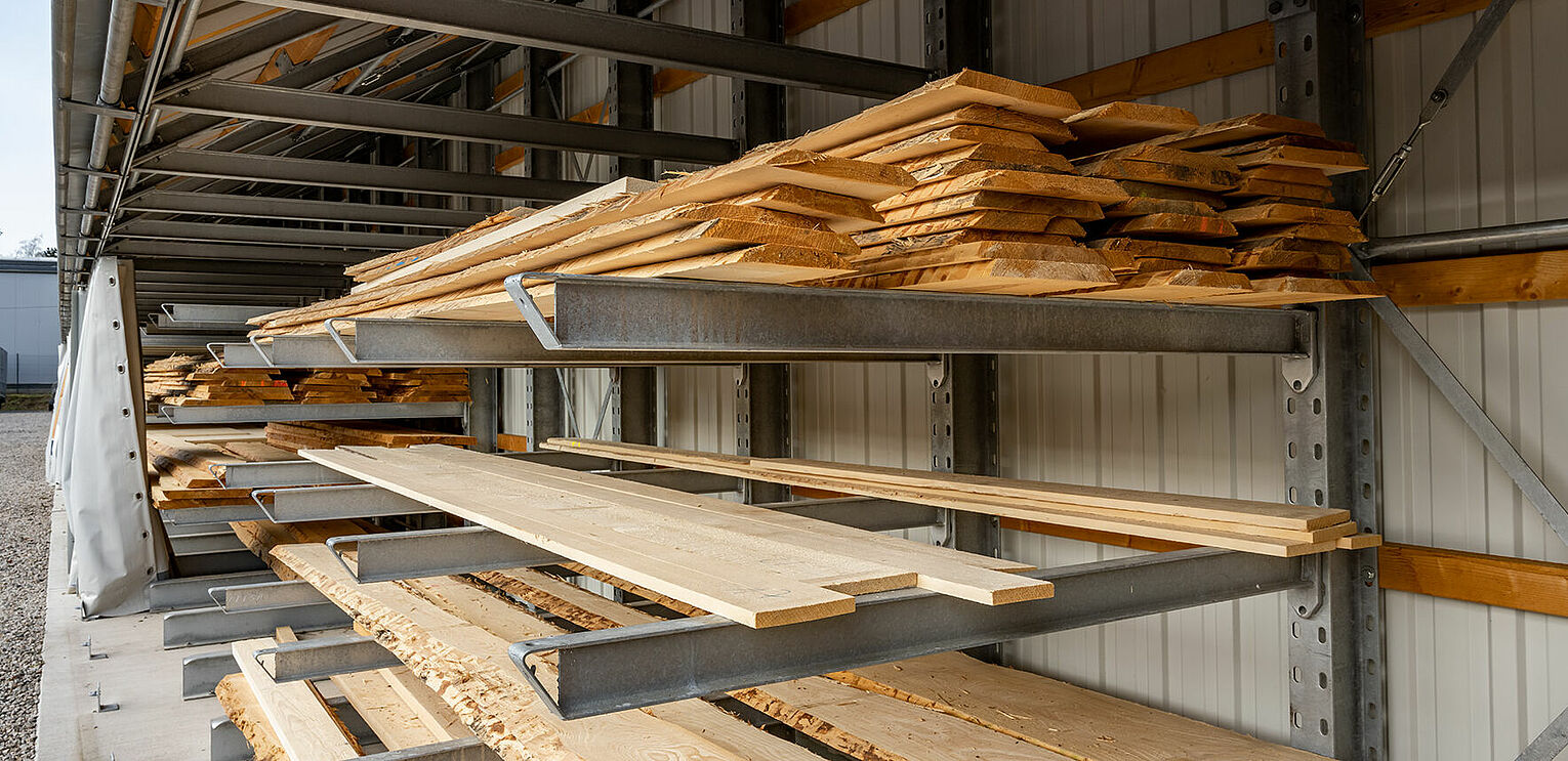 [Translate "Slovenia"] Cantilever racking timber trade